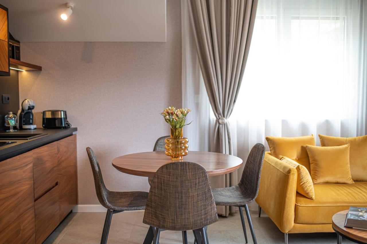Enyana Luxury Suites Kotor Zewnętrze zdjęcie
