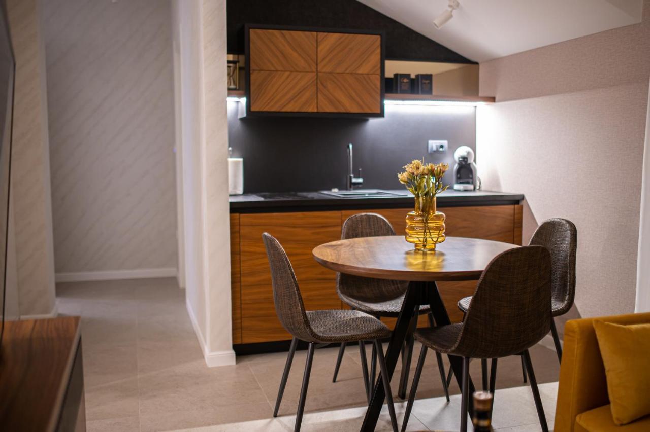 Enyana Luxury Suites Kotor Zewnętrze zdjęcie