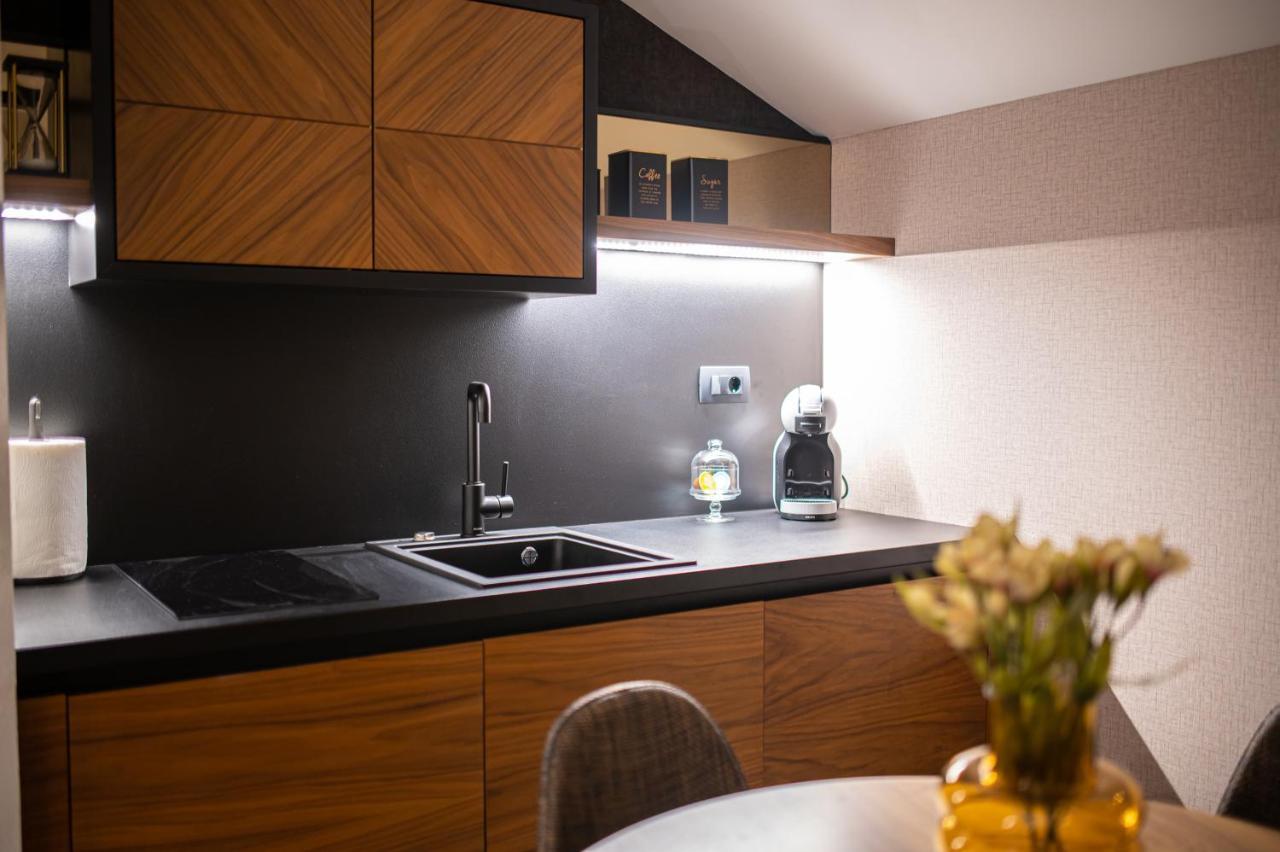 Enyana Luxury Suites Kotor Zewnętrze zdjęcie